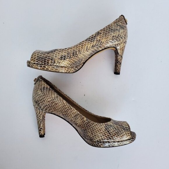 Stuart Weitzman Patent Pump Snake Print Neutral Size 6 - Picture 2 of 16